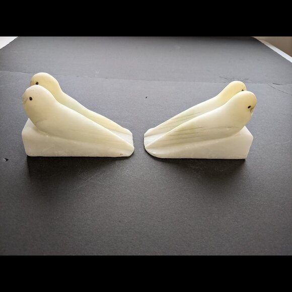 Beautiful Vintage Pair of White Marble Doves Birds Bookends Italy, numbered. - Picture 3 of 16